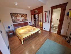 Prestigiosa Villa Indipendente Panoramica Con Corte e Giardino Piale