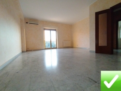Ampio Appartamento + Posti Auto Cedir 130 Mq