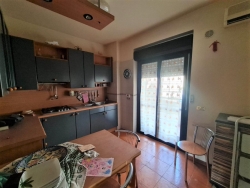 Appartamento Con Garage e Posto Auto Modena 125 Mq