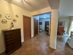 Villa Indipendente Su 4 Livelli + Giardino + Posti Auto + Corte Catona 