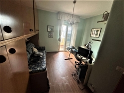 Villa Indipendente Su 4 Livelli + Giardino + Posti Auto + Corte Catona 