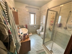 Villa Indipendente Su 4 Livelli + Giardino + Posti Auto + Corte Catona 