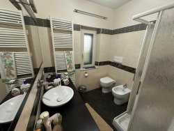 Villa Indipendente Su 4 Livelli + Giardino + Posti Auto + Corte Catona 