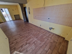 Appartamento Ristrutturato 68 Mq + Cantina 12 Mq Modena