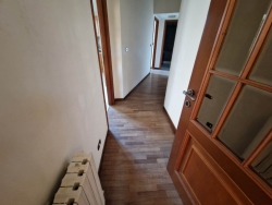Appartamento Ristrutturato Semi Arredato Via Friuli 130 Mq