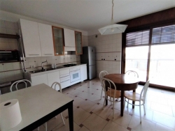 Appartamento Prestigioso Semi Arredato (Solo Cucina) Panoramico Pressi Ponte Libertà 180 Mq