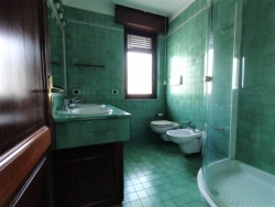 Appartamento Prestigioso Semi Arredato (Solo Cucina) Panoramico Pressi Ponte Libertà 180 Mq