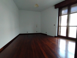 Appartamento Prestigioso Semi Arredato (Solo Cucina) Panoramico Pressi Ponte Libertà 180 Mq