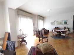 Appartamento Ampio Signorile Arredato o Vuoto Pressi Castello 140 Mq