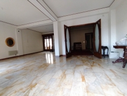 Ampio Appartamento Via Aschenez 245 Mq