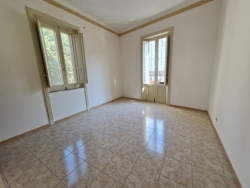 Appartamento Per Ufficio Molto Luminoso Sant'Anna 100 Mq