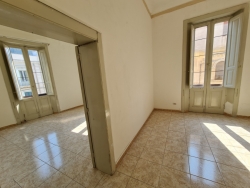 Appartamento Per Ufficio Molto Luminoso Sant'Anna 100 Mq