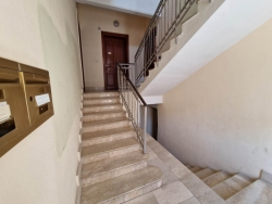 Studio Semi Indipendente Arredato Sant'Anna 90 Mq