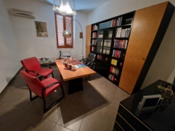 Studio Semi Indipendente Arredato Sant'Anna 90 Mq