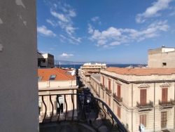 Prestigioso Duplex Con Terrazzi Panoramico Via Filippini 170 Mq
