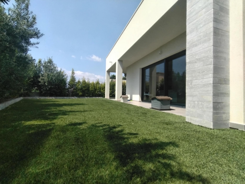 Prestigiosa Villa Nuova Arredata + Piscina + Garage Mortara