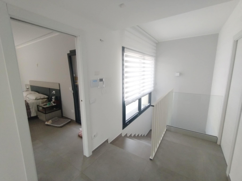 Prestigiosa Villa Nuova Arredata + Piscina + Garage Mortara