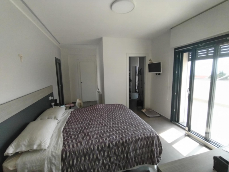 Prestigiosa Villa Nuova Arredata + Piscina + Garage Mortara