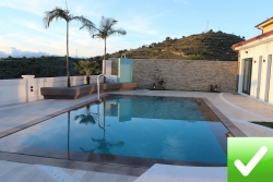 Lussuosa Villa Con Rifiniture Di Pregio, Giardino, Piscina e Vista Mare Saracinello 300 Mq 