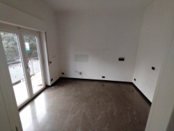 Appartamento 125 Mq + Posto Auto + Cantina Viale Calabria