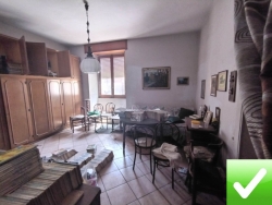 Ampio Appartamento Da Ristrutturare Via Spagnolo 160 Mq
