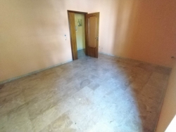 Ampio Appartamento Da Ristrutturare Via Spagnolo 160 Mq