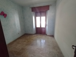 Ampio Appartamento Da Ristrutturare Via Spagnolo 160 Mq
