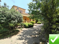 Appartamento In Villa Arredato + Portico + Giardino + Posti Auto San Gregorio 