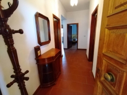 Appartamento In Villa Arredato + Portico + Giardino + Posti Auto San Gregorio 
