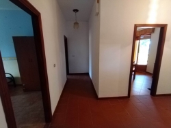 Appartamento In Villa Arredato + Portico + Giardino + Posti Auto San Gregorio 