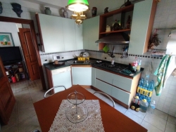 Appartamento Arredato o Vuoto Via Possidonea 100 Mq
