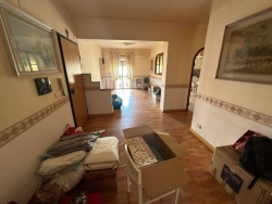  Appartamento Ampio + Due Posti Auto Collina Degli Angeli 130 Mq