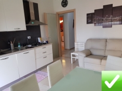 Appartamento Ristrutturato Pressi Viale Europa 110 Mq