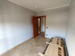 Appartamento Nuovo Parzialmente Arredato Panoramico Ortopedico 80 Mq