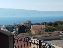 Appartamento Nuovo Parzialmente Arredato Panoramico Ortopedico 80 Mq