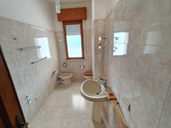 Ampio Appartamento 200 Mq + Garage 33 Mq + Posto Auto Botteghelle