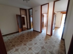 Ampio Appartamento 200 Mq + Garage 33 Mq + Posto Auto Botteghelle