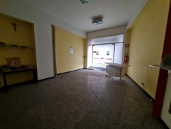Ampio Locale Via Gebbione A Mare 1000 Mq
