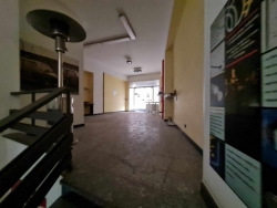 Ampio Locale Via Gebbione A Mare 1000 Mq