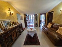 Appartamento Mansardato Nuovo Panoramico + 2 Posti Auto Condera 150 Mq