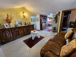 Appartamento Mansardato Nuovo Panoramico + 2 Posti Auto Condera 150 Mq