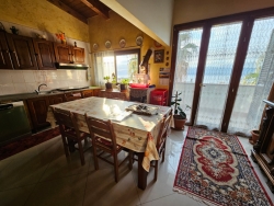 Appartamento Mansardato Nuovo Panoramico + 2 Posti Auto Condera 150 Mq