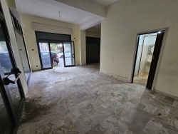 Locale C2 Via Ipponio 60 Mq