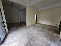 Locale C2 Via Ipponio 60 Mq