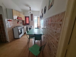 Appartamento Semi Indipendente + Cortile + Giardino Lazzaro 130 Mq