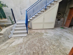 Appartamento Semi Indipendente + Cortile + Giardino Lazzaro 130 Mq