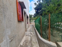 Appartamento Semi Indipendente + Cortile + Giardino Lazzaro 130 Mq