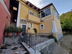  Ampia Struttura + Terreno Motta San Giovanni 10000 Mq 