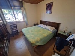 Casa Indipendente Panoramica 80 Mq + Corte 2000 Mq Paterriti