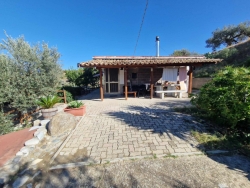 Casa Indipendente Panoramica 80 Mq + Corte 2000 Mq Paterriti